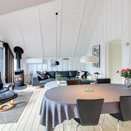 Awenasa - 4-1km From The Sea By Interhome